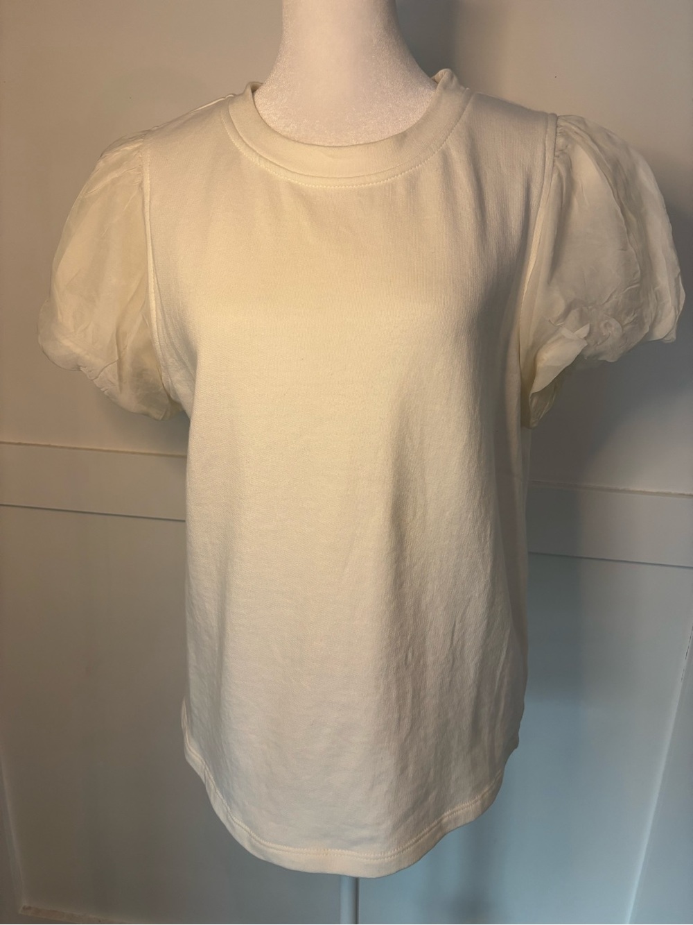 THML Cream Puff-Sleeve Tee size medium in excellent condition